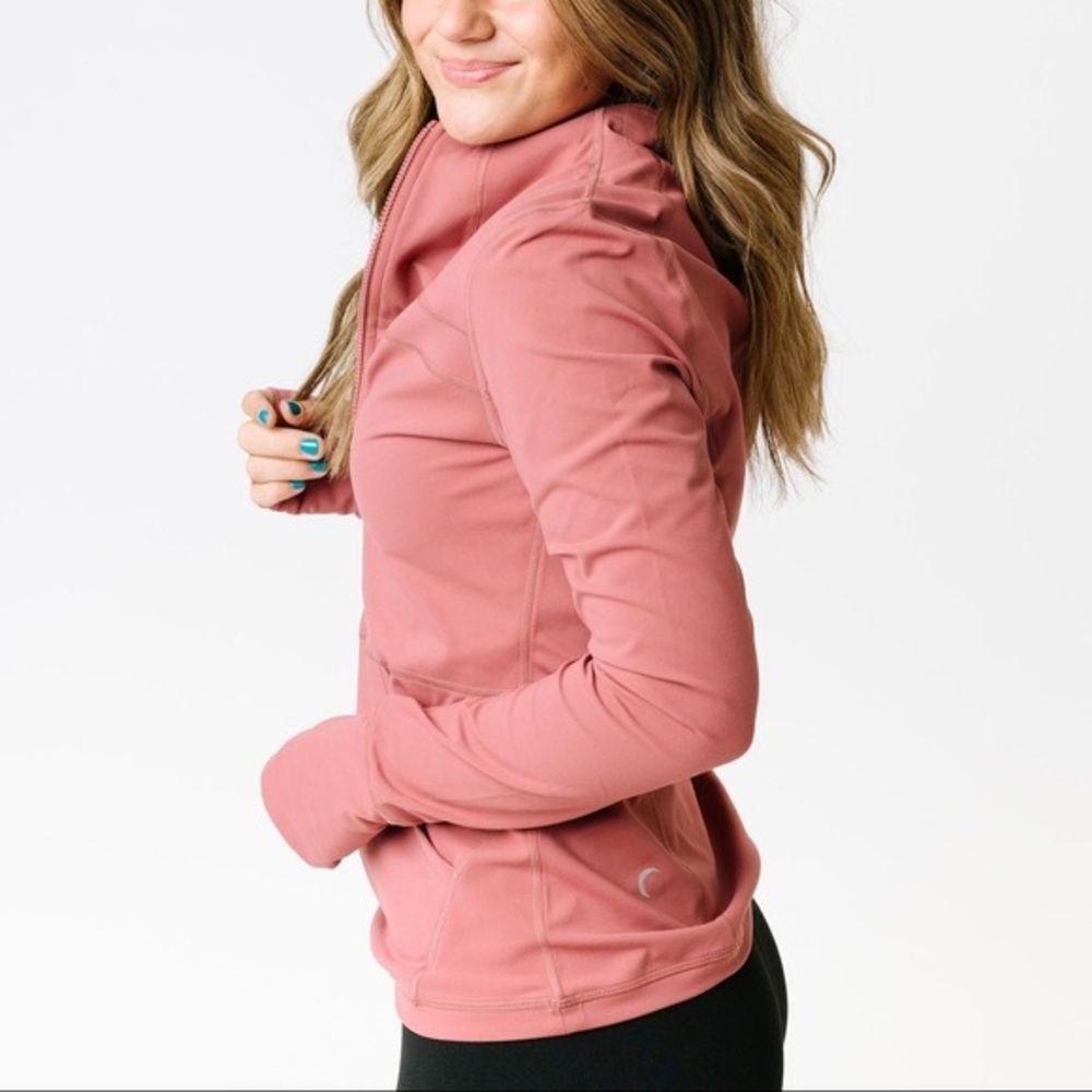 Zyia Salmon Pocket 1/2 Zip Pull Over